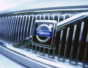 Badge Prints: 1999 Volvo S40 1.6