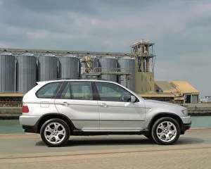 Four Wheel Drive Prints: 2000 BMW X5 4.4i