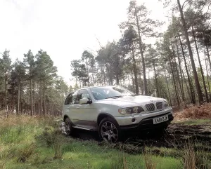 2000 BMW X5 4.4i