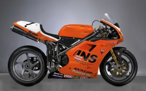2000 Ducati racing bike