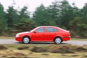 Skoda Prints: 2001 Skoda Octavia 1.6i