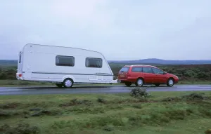 Caravan Prints: 2002 Citroen C5 hdi towing a caravan