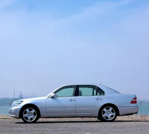 2004 Prints: 2004 Lexus LS430