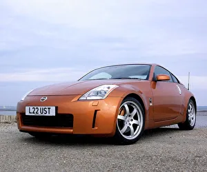 2 Seats Prints: 2004 Nissan 350Z