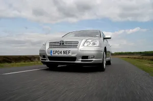 Toyota Prints: 2004 Toyota Avensis Estate
