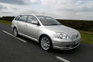 Toyota Prints: 2004 Toyota Avensis Estate