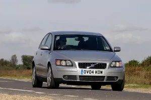 Cornering Prints: 2004 Volvo S40