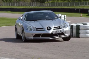 Cornering Prints: 2005 Mercedes Benz SLR McLaren