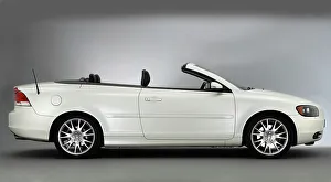 Pearlescent Prints: 2006 Volvo C70 Convertible