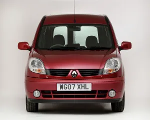 Sliding Doors Prints: 2007 Renault Kangoo
