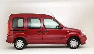 Sliding Doors Prints: 2007 Renault Kangoo