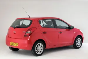 Hatch Prints: 2009 Hyundai i20