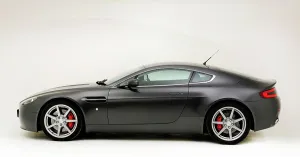 V8 Vantage Prints: 2011 Aston Martin V8 Vantage