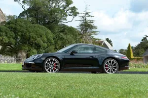 Large House Prints: 2011 Porsche 911 Carreras