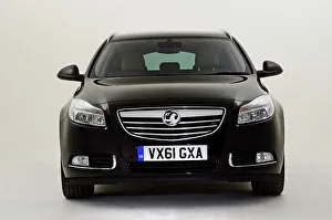 Blck Prints: 2011 Vauxhall Insignia SE estate
