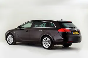 Vauxhall Prints: 2011 Vauxhall Insignia SE estate