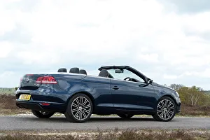 Volkswagen Prints: 2011 Volkswagen EOS 2.0 Tdi