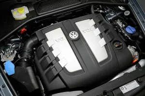 Phaeton Prints: 2012 Volkswagen Phaeton
