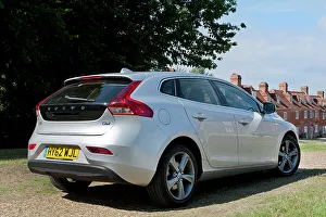 Hatchback Prints: 2012 Volvo V40 D2