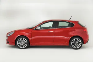 Alfa Romeo Prints: 2013 Alfa Romeo Giulietta