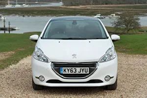 2014 Prints: 2014 Peugeot 208 Hdi