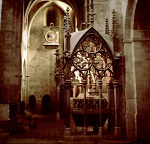 Images Dated 18th May 2012: 2686343