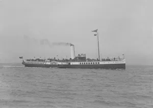 Passenger Steamer Prints: The 353 ton Bournmouth Queen under way. Creator: Kirk & Sons of Cowes