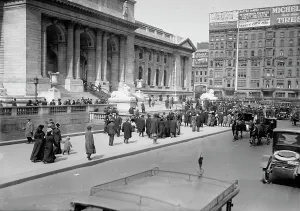 Nypl Prints: 5th Ave at 42d [i.e. 42nd] St. - Easter, 1913, 1913. Creator: Bain News Service