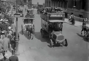 Open Top Prints: 5th Ave. N.Y.C. between c1910 and c1915. Creator: Bain News Service