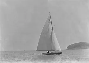Light Wind Prints: The 6 Metre class Jean (K16) sailing in light winds, 1921. Creator: Kirk & Sons of Cowes