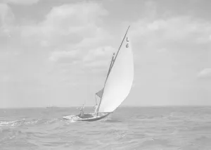 Gunter Rig Prints: The 6 Metre class The Whim (L6) sailing downwind, 1911. Creator: Kirk & Sons of Cowes