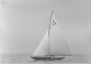 Lee Broadside Prints: The 6 Metre international class Baccara (K9), 1921. Creator: Kirk & Sons of Cowes