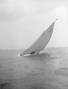 The 6 Metre Jonquil heeling on upwind leg, 1912. Creator: Kirk & Sons of Cowes The 6 Metre Jonquil heeling on upwind leg, 1912. Creator: Kirk & Sons of Cowes