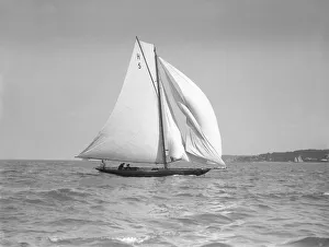 Endrick Prints: The 8 Metre Endrick, 1911. Creator: Kirk & Sons of Cowes
