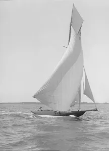 The 8 Metre Termagent (H9) sailing downwind in fine weather, 1911