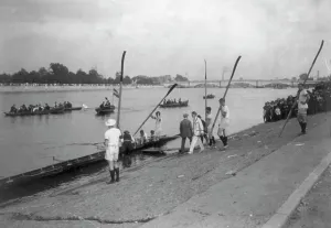 Scull Prints: 8-oar shell race between Harvard and Cambridge