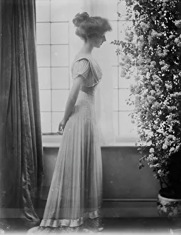 Press Photographer Prints: A. Stewart (Duchess Vizeu), Princess of Braganza, 1912. Creator: Bain News Service