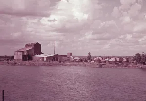 Brickworks Prints: Abandoned brick plant near Muskogee, Oklahoma, 1939 or 1940. Creator: Russell Lee
