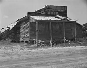 Advertisements Gallery: Abandoned store, Advance, Alabama, 1935 or 1936. Creator: Walker Evans