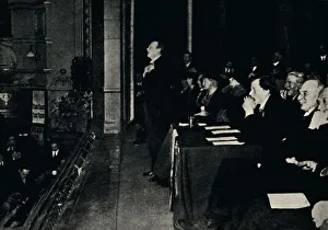 Islington Prints: Addressing a Public Meeting at Finsbury Park, 1924, (1945). Creator: Unknown