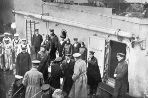 Images Dated 12th January 2008: Admiral Jellicoes farewell to Lord Kitchener, First World War, 1914-1916, (c1920)