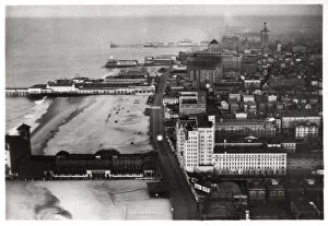 Images Dated 25th November 2009: Aerial view of Atlantic City, New Jersey, USA, from a Zeppelin, 1930 (1933)