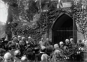 Viviani Rene Prints: Allied Commission To U.S. At Mount Vernon: Viviani Speaking At Tomb of Washington