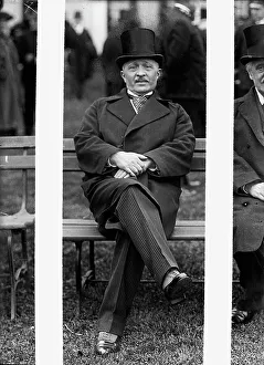 Viviani Rene Prints: Allied Commission To U.S. Seated On Lawn: Viviani