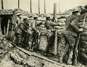 Innovation Prints: Allied soldiers using periscopes