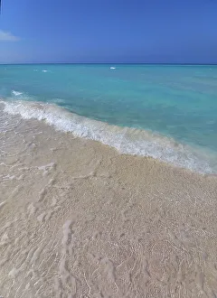 Archipelago Prints: The (almost pristine) beach at Cayo Santa Maria