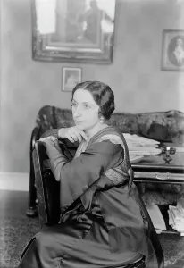 Pensive Prints: Amelita Galli-Curci, between c1915 and c1920. Creator: Bain News Service