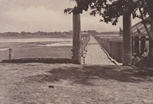 Amarapura Mandalay Myanmar Gallery: Amerapoora: Wooden Bridge, September 1-October 21, 1855. Creator: Captain Linnaeus Tripe