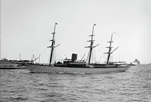 Johnston Js Prints: American, America's Cup races, 1901, 1901. Creator: Johns Johnston