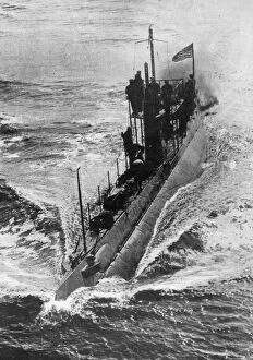 Images Dated 12th January 2008: American submarine Preparedness at full speed, First World War, 1914-1918, (c1920)
